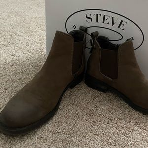 Steve Madden Graham Brown Nubuck Bootie 6.5
